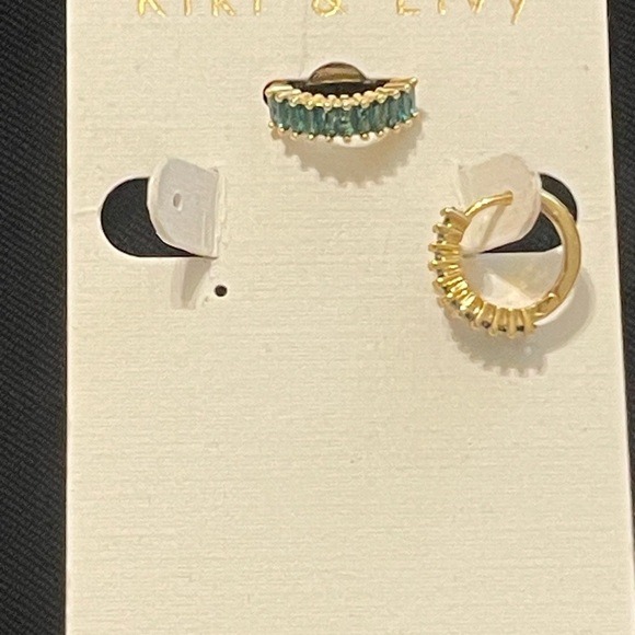 Jewelry - Gold and Green Earrings‎ Set